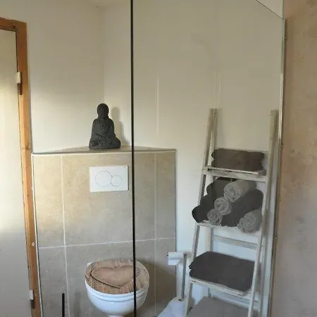 شقة Dhh Mit Einem Wasserbett Und Einem Doppelbett أولدنبورغ